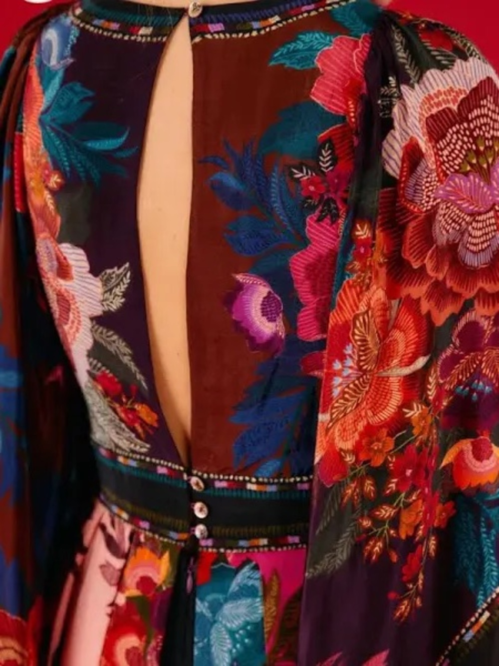FLASHSALE 💫 FARM Rio V‑Neck Floral Maxi Dress in Pink, Navy & Magenta - Picture 5 of 6